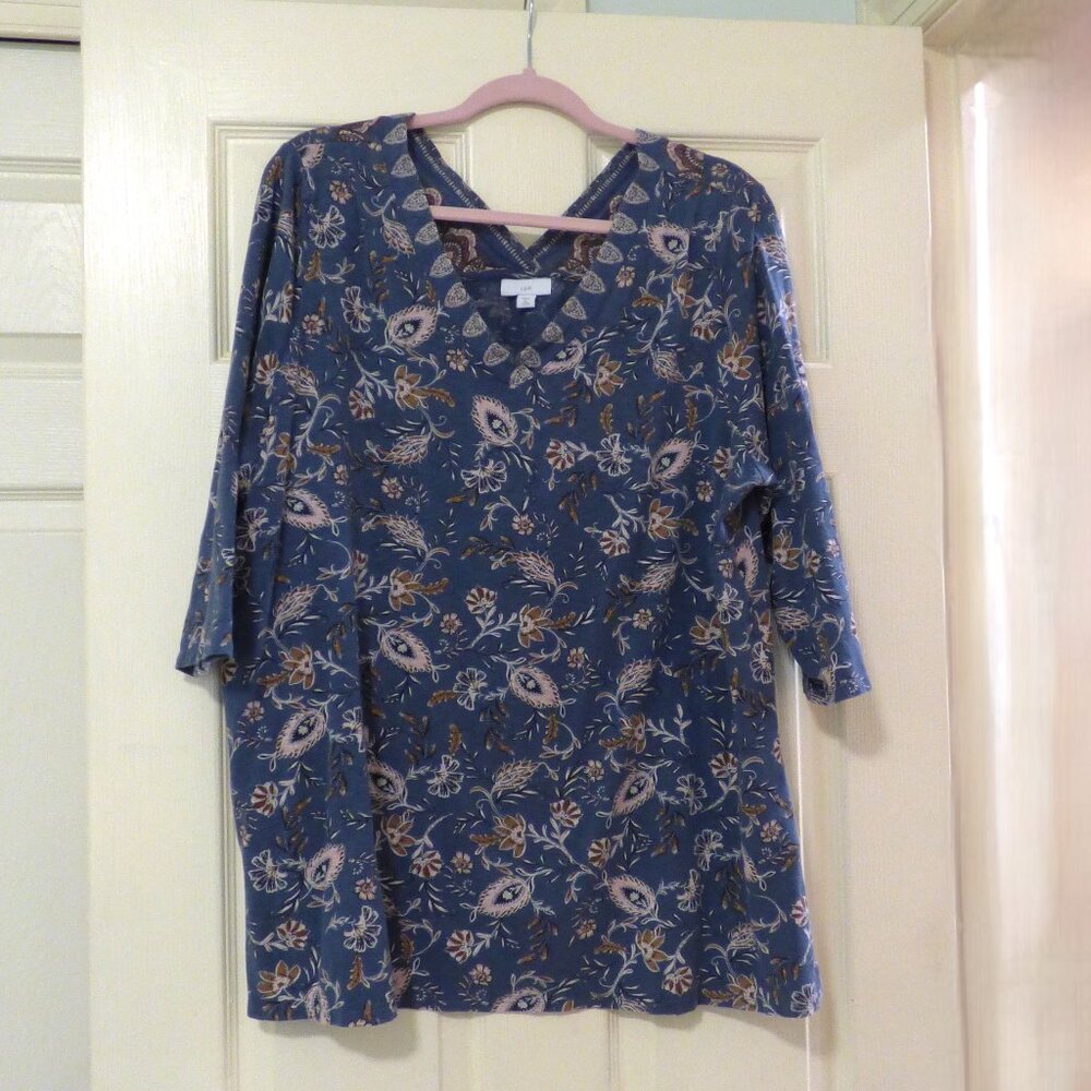 J. Jill Blue Floral Print Tunic T-Shirt V-neck, V-Back ¾ Sleeve XL Petite